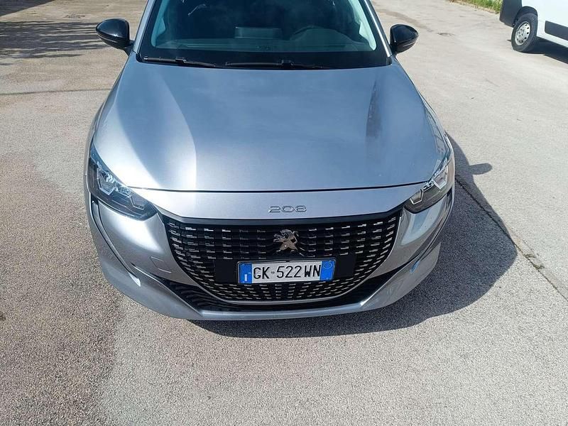 Usata Peugeot 208 Active 75 CV (55 kW) 2022 Grigio argento metallizato Utilitaria
