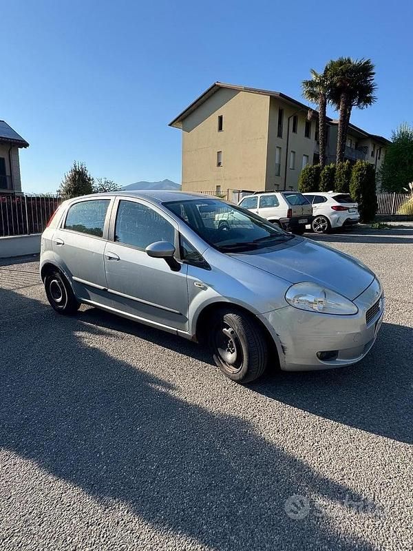 Usata Fiat Grande Punto 2009 Grigio Utilitaria