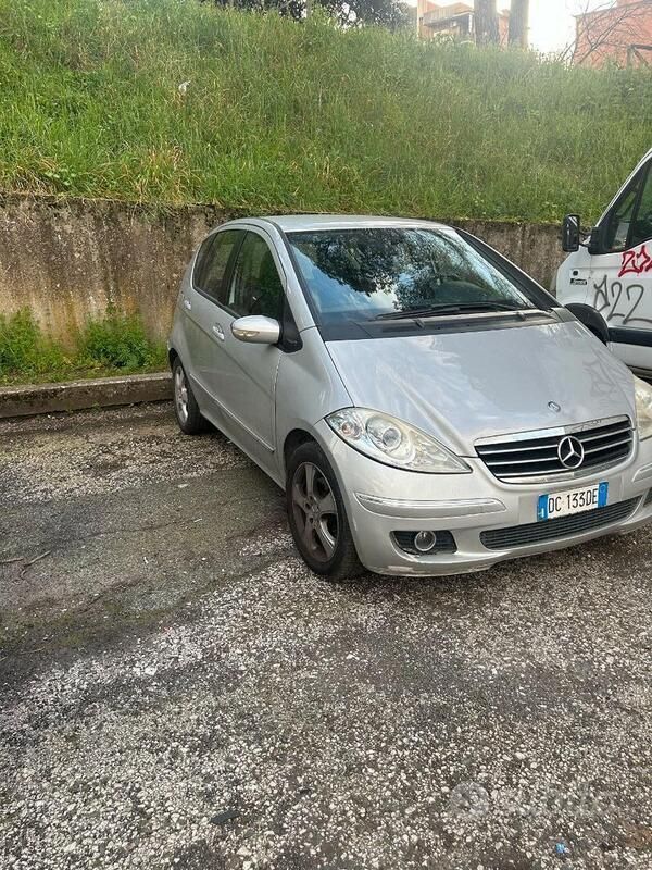 Usata Mercedes A200 140 CV (102 kW) 2006 Grigio Utilitaria