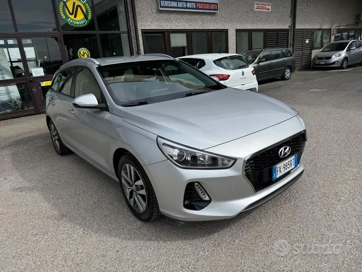 Usata Hyundai i30 Style 110 CV (80 kW) 2017 Grigio Station wagon