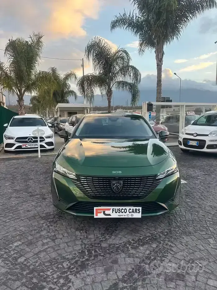 Usata Peugeot 308 Allure 131 CV (96 kW) 2023 Verde Berlina