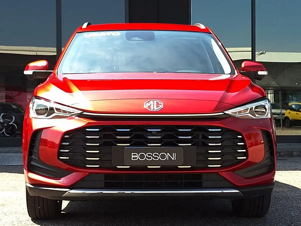 Usata MG ZS Luxury 197 CV (144 kW) 2025 Rosso SUV