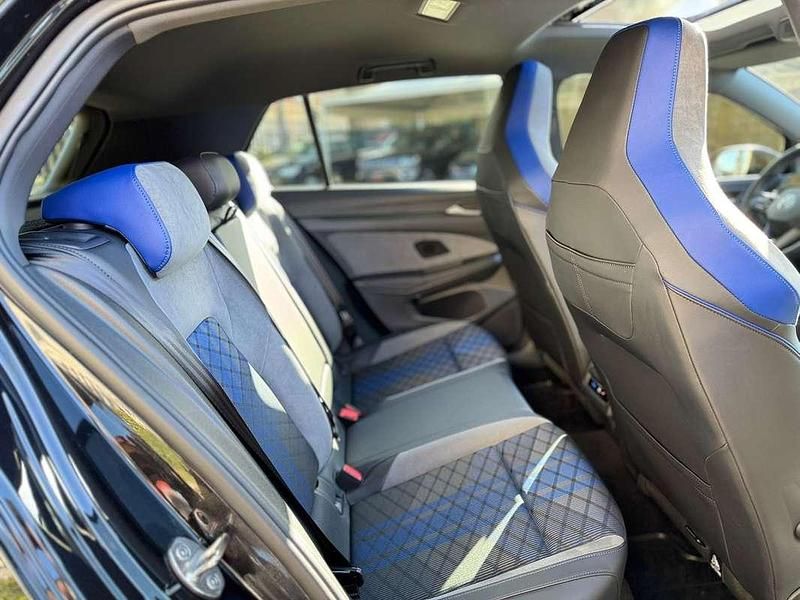 Usata VW Golf VIII R 333 CV (244 kW) 2024 Berlina