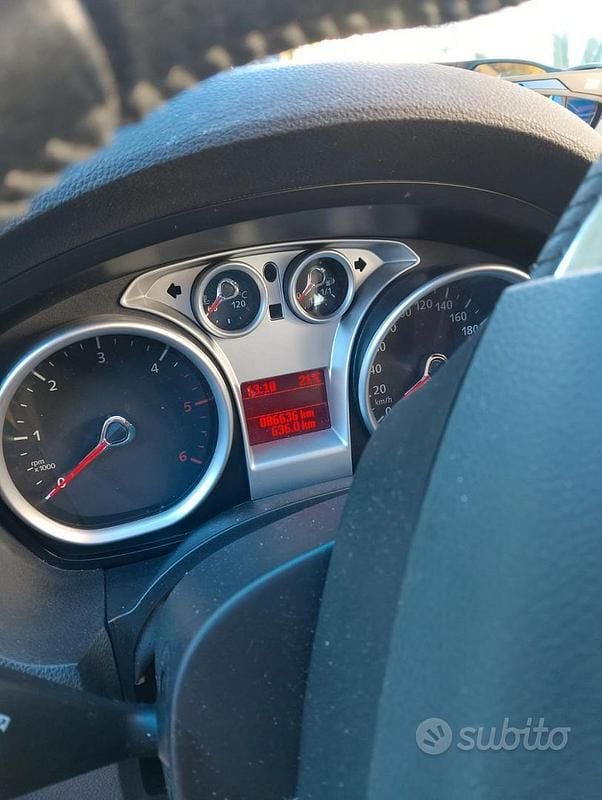 Begagnad Ford Cougar 170 HK (125 kW) 2012 Sportkupé