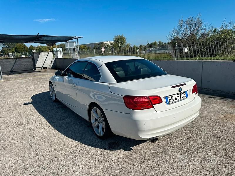 Bianco Usata 2012 BMW 320 Cabriolet M Sport Cabrio | 14.500 € (Molto cara) - Immagine 1/4