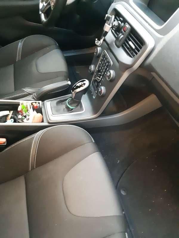 Usata Volvo V40 114 CV (83 kW) 2019 Grigio Berlina