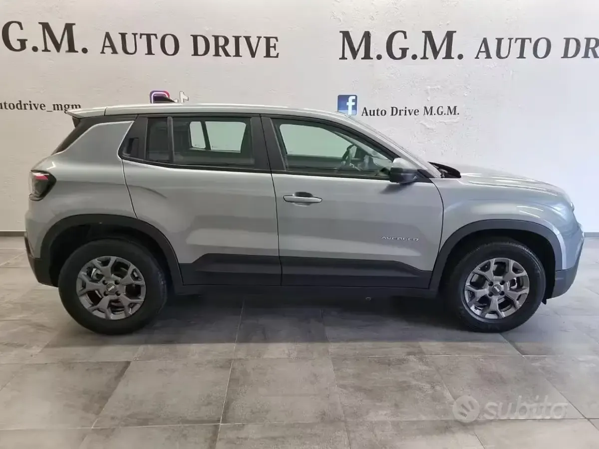 Usata Jeep Avenger Altitude 101 CV (74 kW) 2024 Grigio SUV
