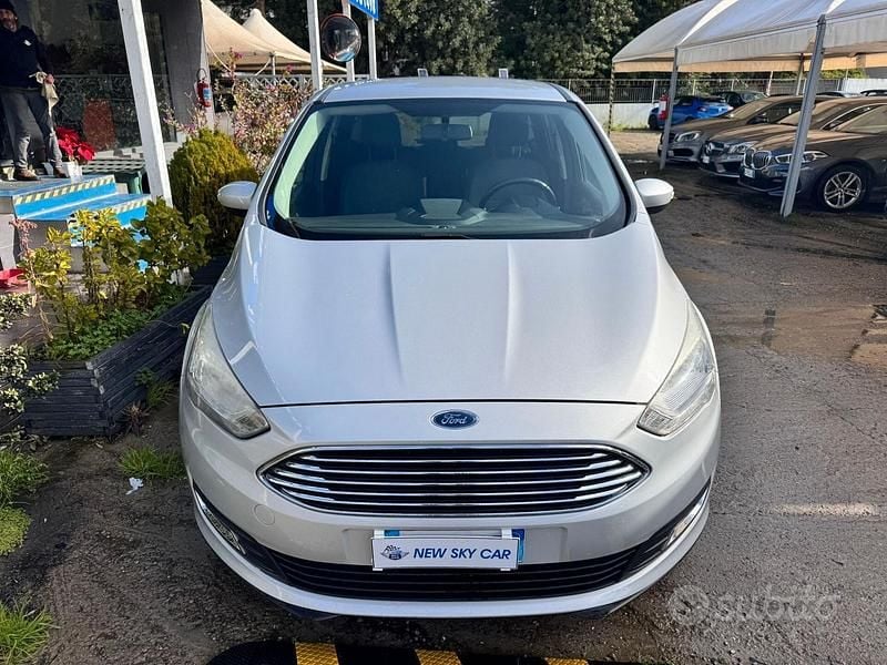 Begagnad Ford C-MAX Titanium 120 HK (88 kW) 2017 Grå Minibuss