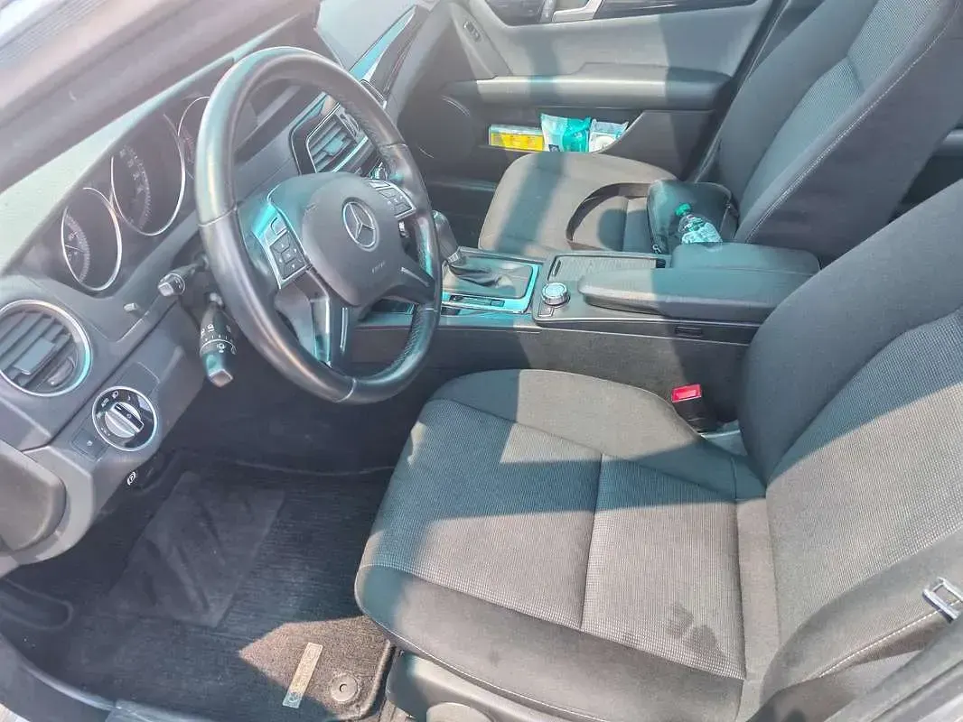 Usata Mercedes C220 Avantgarde 170 CV (125 kW) 2011 Berlina