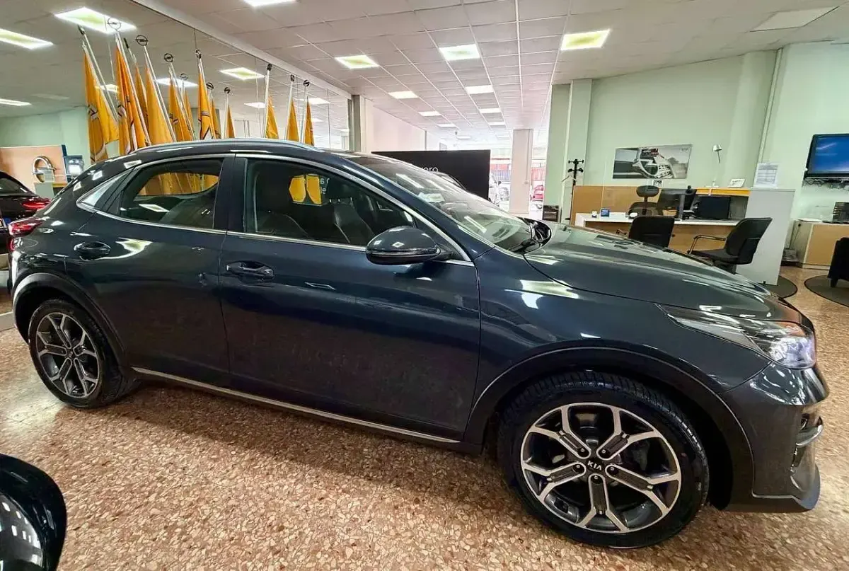 Usata Kia XCeed Style 136 CV (100 kW) 2021 Grigio SUV