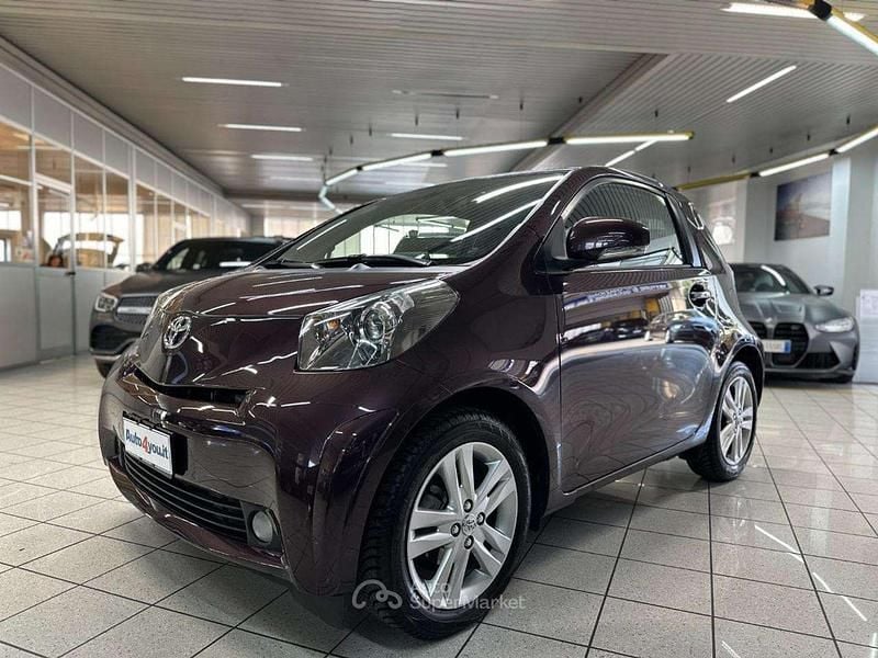 Usata Toyota iQ Executive 99 CV (72 kW) 2010 Viola Utilitaria