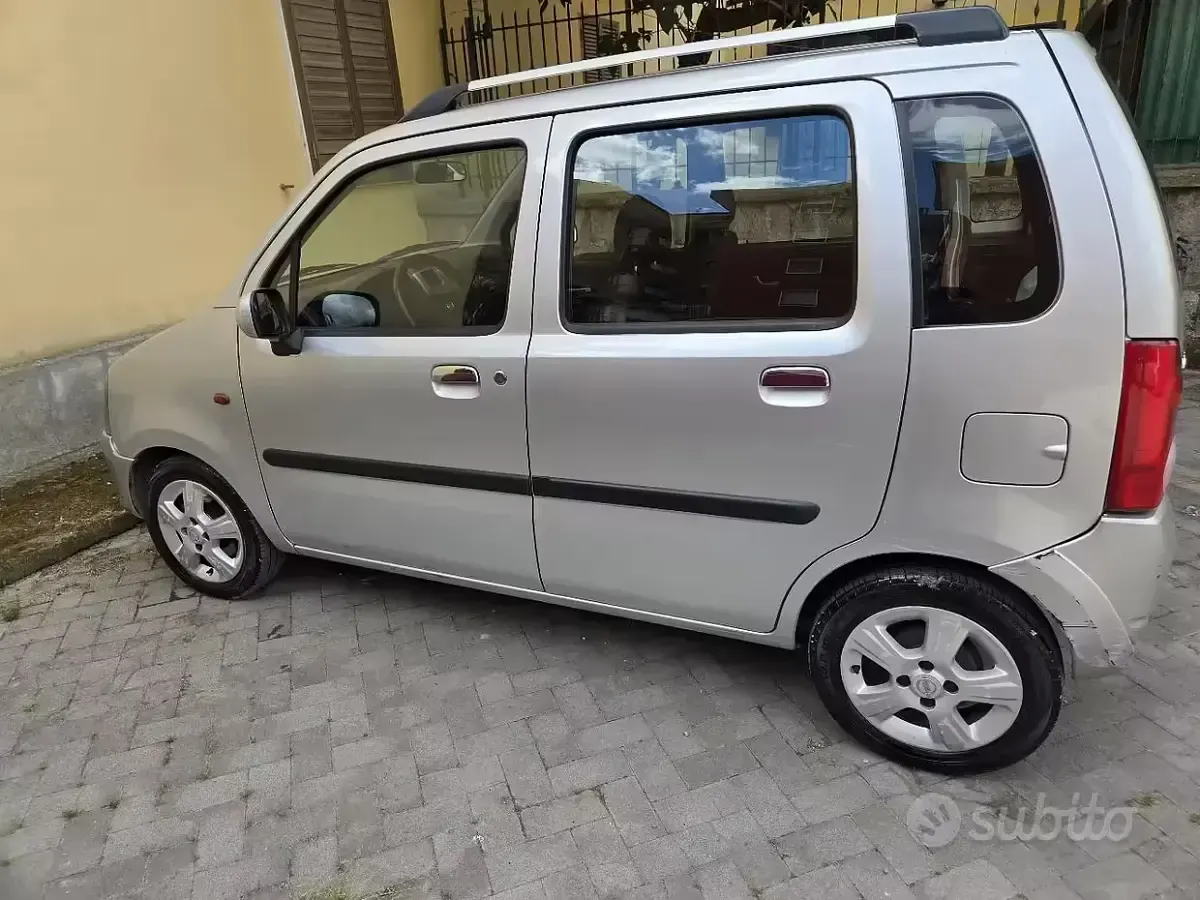 Occasion Opel Agila 60 ch (44 kW) 2004 Gris Monospace