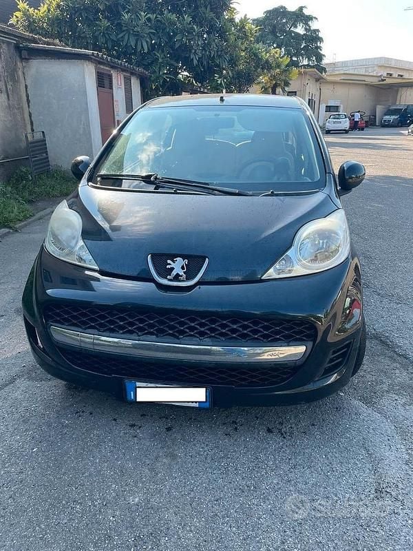 Usata Peugeot 107 68 CV (50 kW) 2007 Nero Utilitaria