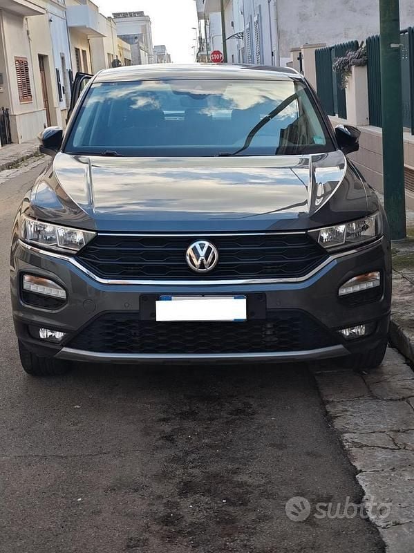 Usata VW T-Roc Style 116 CV (85 kW) 2019 Grigio SUV