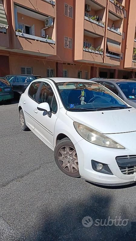 Usata Peugeot 207 70 CV (51 kW) 2011 Bianco Berlina