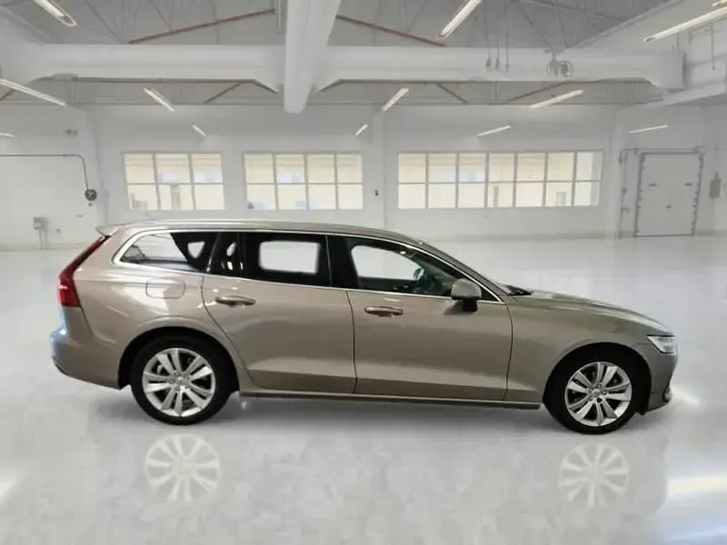 Usata Volvo V60 Business Edition 150 CV (110 kW) 2020 Grigio Station wagon