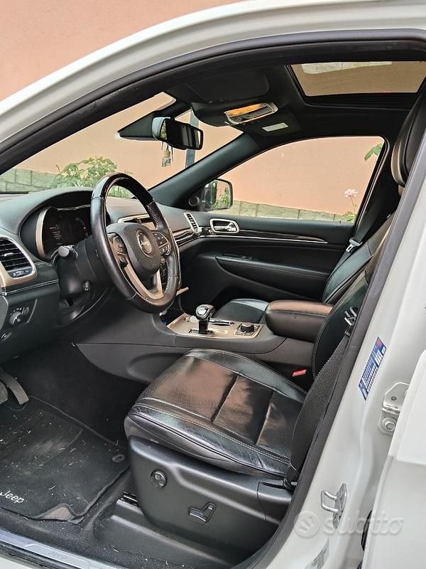 Usata Jeep Grand Cherokee Summit 250 CV (183 kW) 2016 Bianco SUV