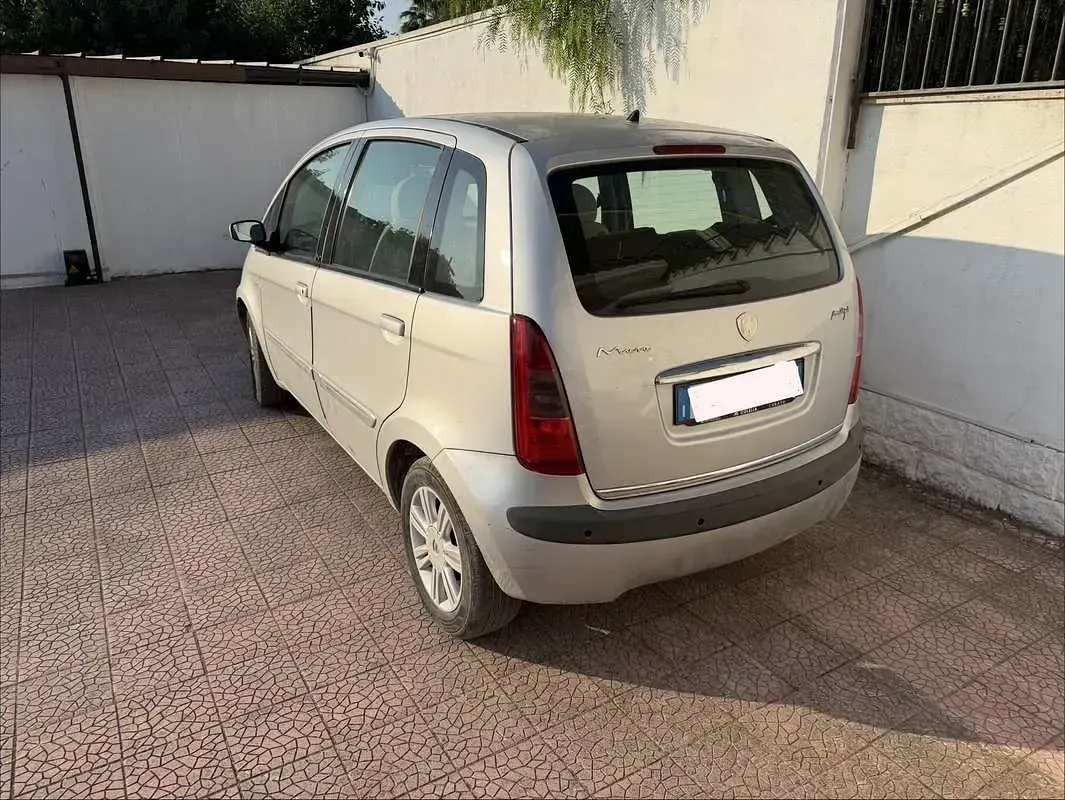 Usata Lancia Musa 69 CV (50 kW) 2005 Monovolume