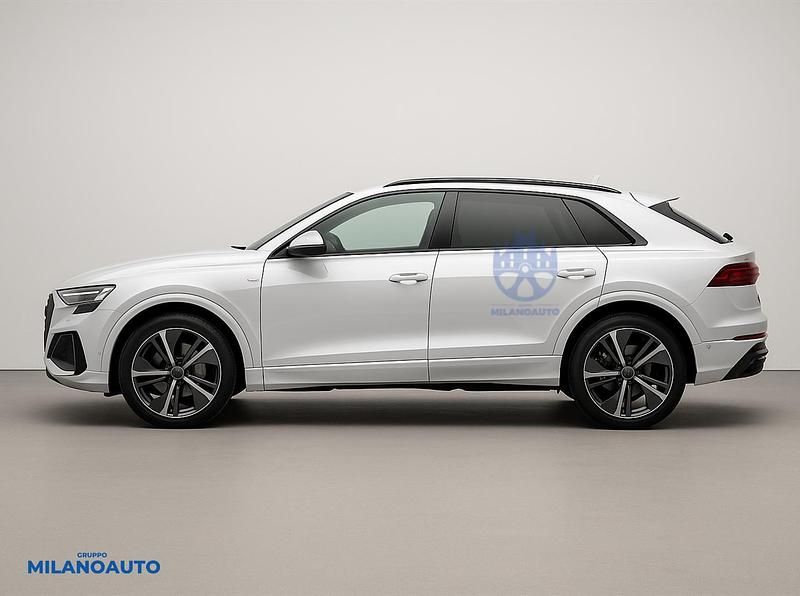 Usata Audi Q8 S-Line 394 CV (289 kW) 2025 Bianco SUV