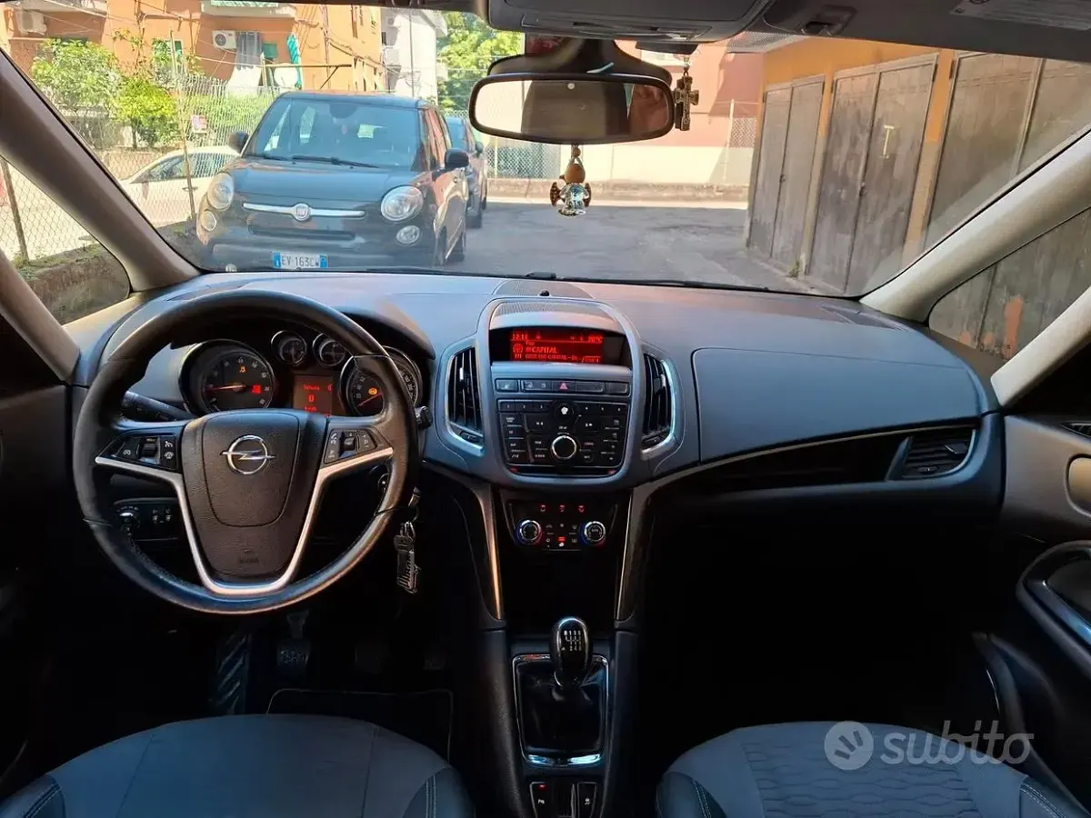 Usata Opel Zafira Tourer Cosmo 150 CV (110 kW) 2012 Grigio Monovolume