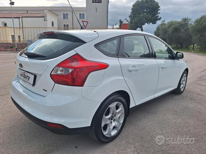 Usata Ford Focus 95 CV (69 kW) 2014 Bianco Berlina