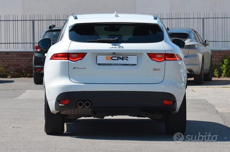 Usata Jaguar F-Pace R-Sport 180 CV (132 kW) 2019 Bianco SUV