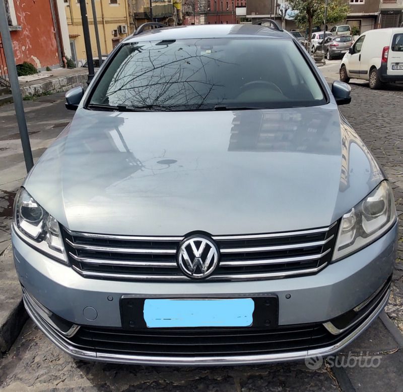 Blu/azzurro Usata 2013 VW Passat Comfortline Station wagon | 8300 € (Buon prezzo) - Immagine 1/4