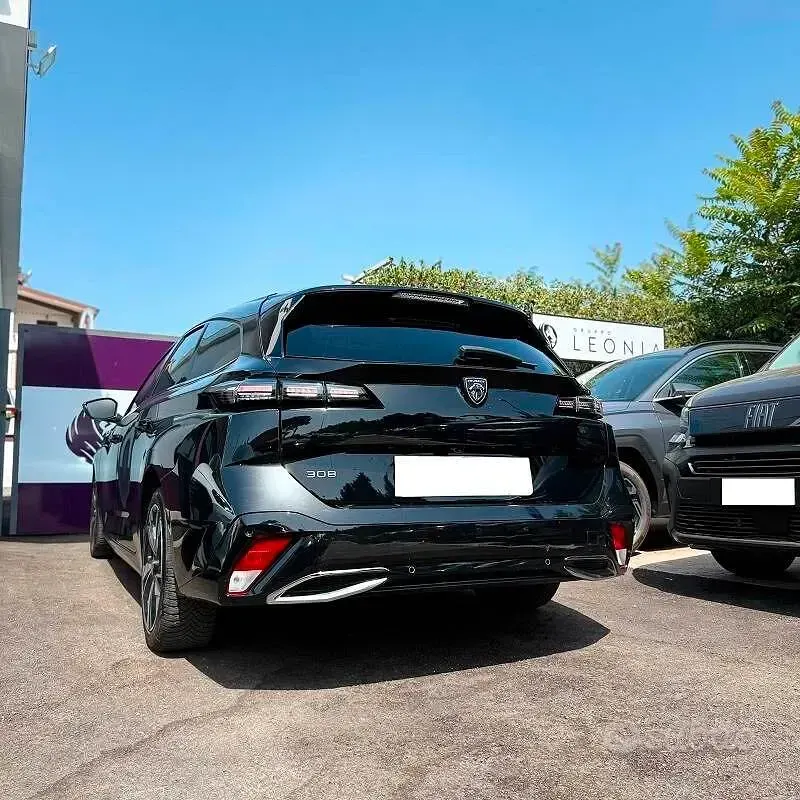 Usata Peugeot 308 SW Allure 130 CV (95 kW) 2022 Nero Station wagon