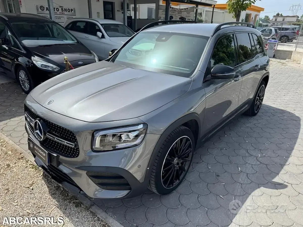 Usata Mercedes GLB200 Executive 150 CV (110 kW) 2023 Grigio SUV