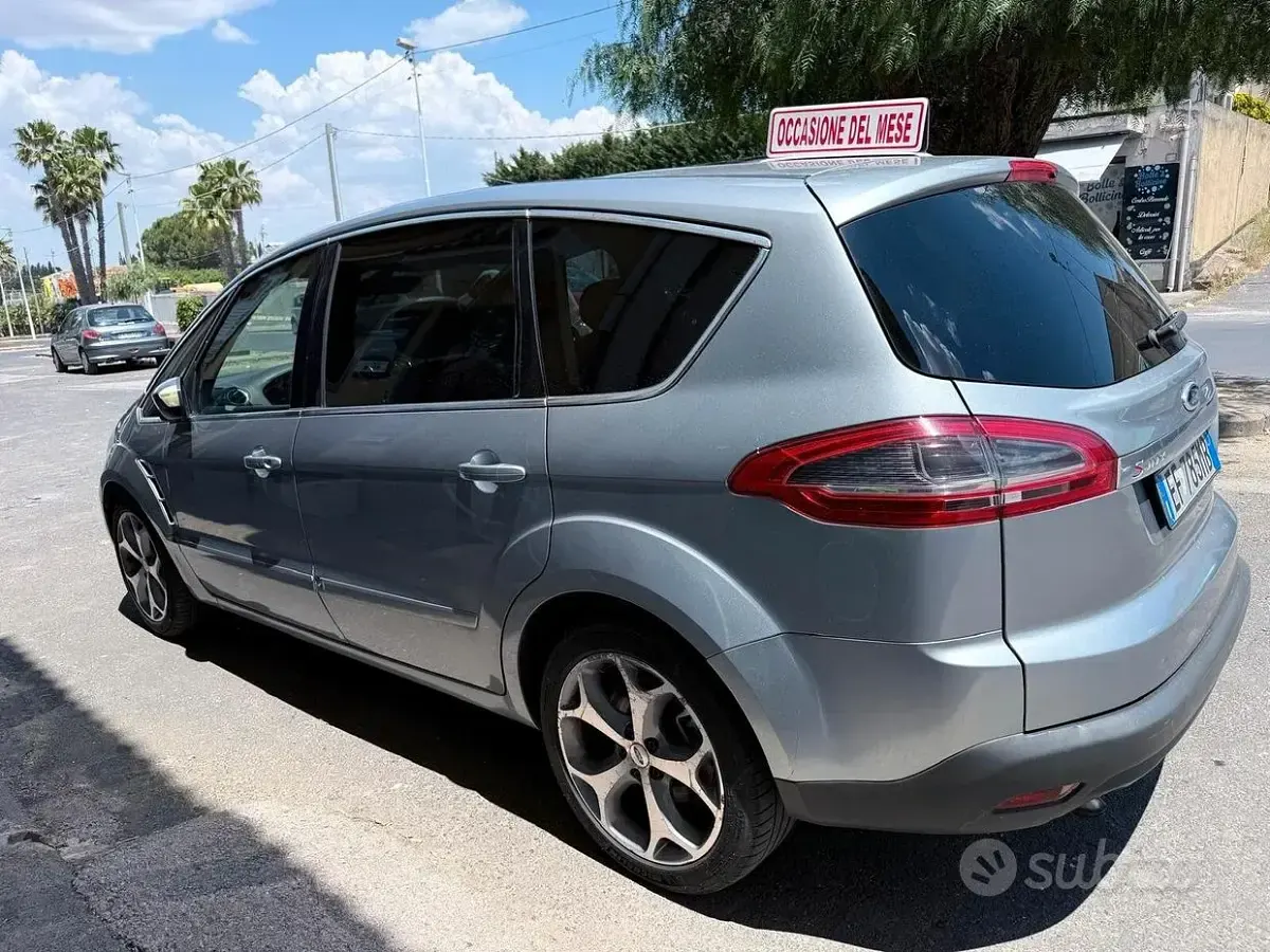 Usata Ford S-MAX Titanium 140 CV (102 kW) 2010 Grigio Monovolume