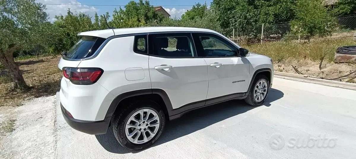 Usata Jeep Compass 131 CV (96 kW) 2022 Bianco SUV