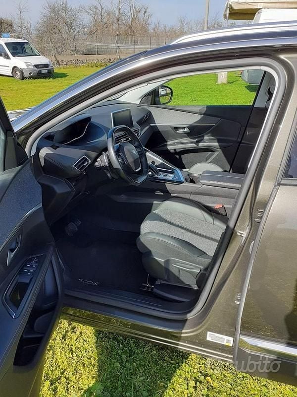 Usata Peugeot 5008 130 CV (95 kW) 2020 Grigio SUV