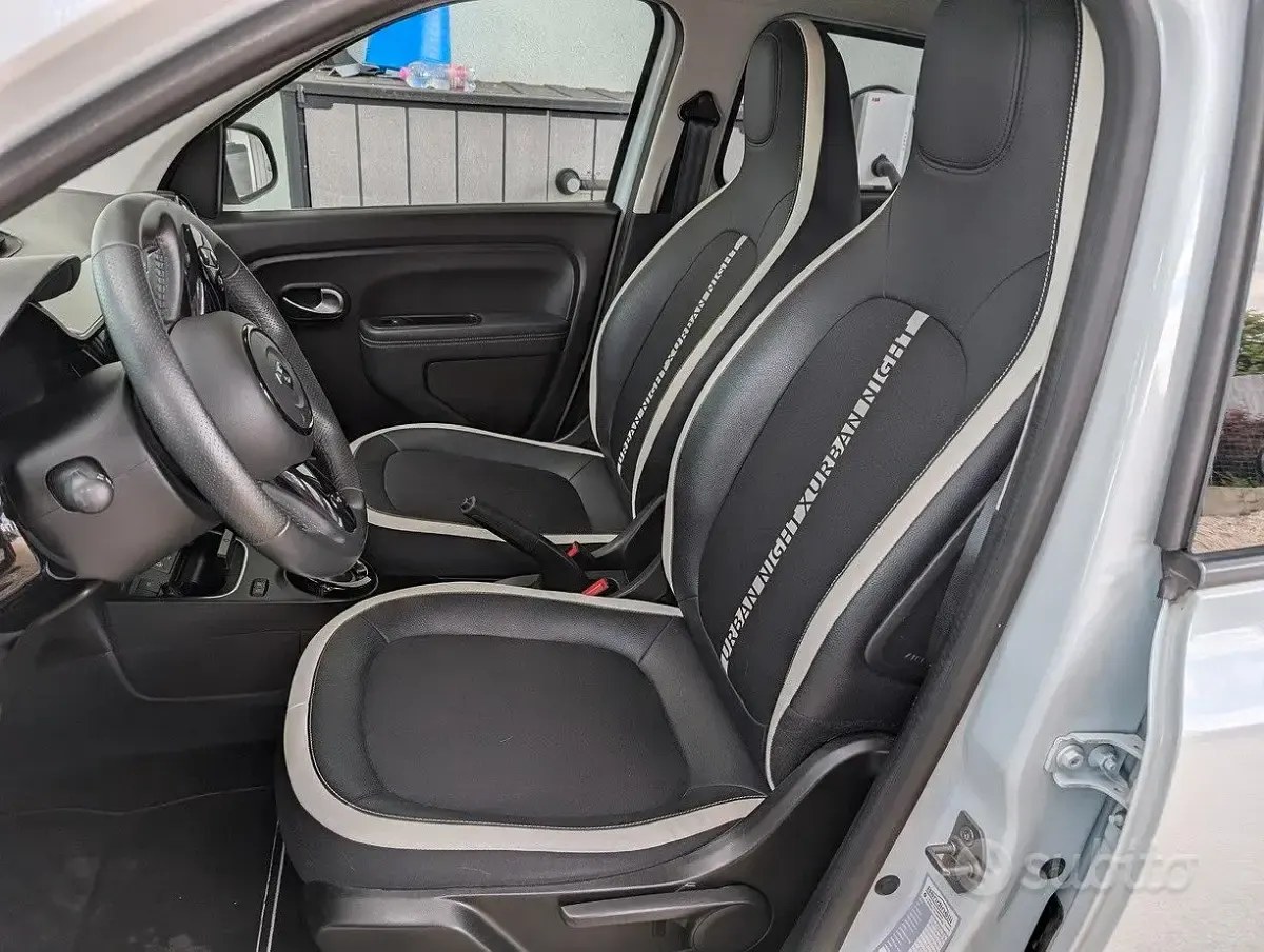 Usata Renault Twingo 30 kW (42 CV) 2022 Bianco Utilitaria