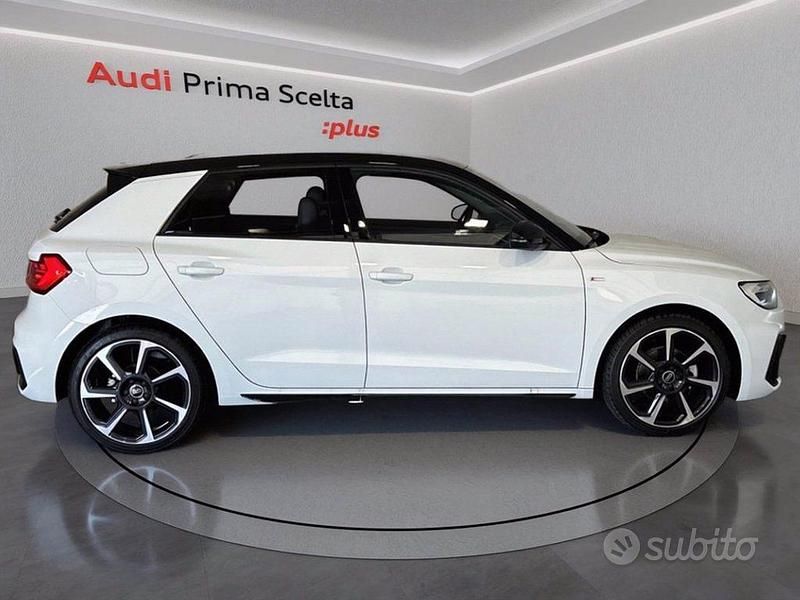 Nuova Audi A1 Sportback Ambiente 116 CV (85 kW) 2025 Bianco ghiaccio metalizzato/te Utilitaria