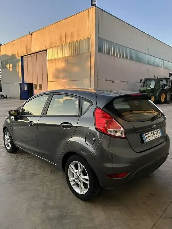 Usata Ford Fiesta 75 CV (55 kW) 2016 Utilitaria