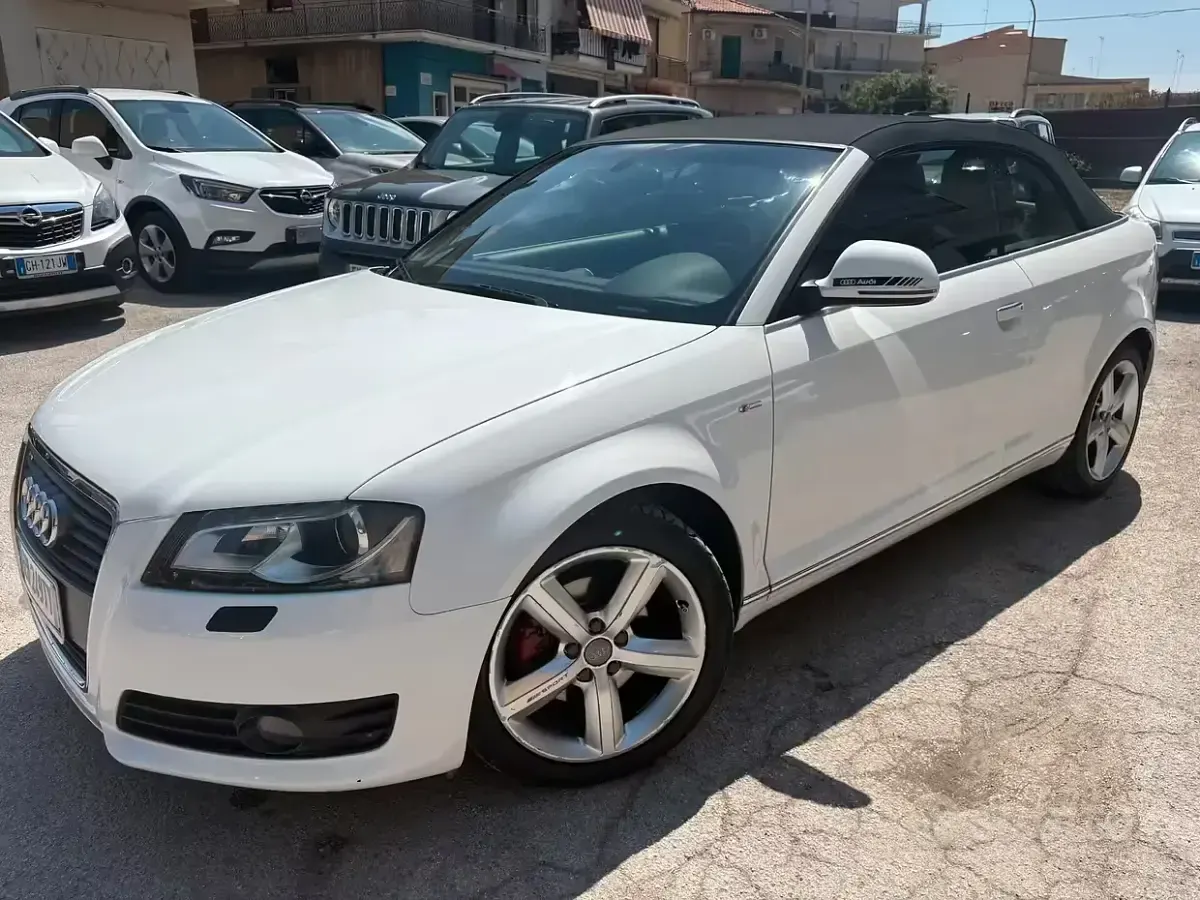 Usata Audi A3 Cabriolet S-Line 140 CV (102 kW) 2010 Bianco Cabrio