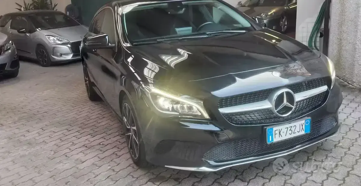 Usata Mercedes CLA200 136 CV (100 kW) 2017 Nero Coupé