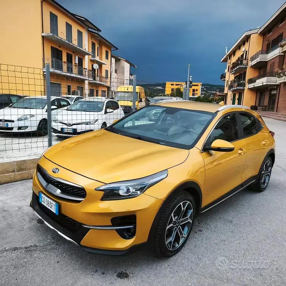 Usata Kia XCeed Style 115 CV (84 kW) 2021 Giallo SUV