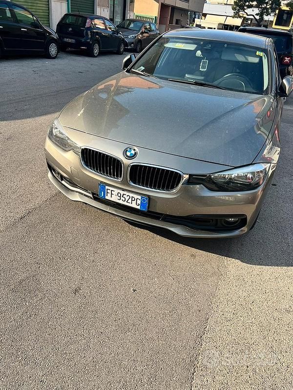 Usata BMW 318 Comfort Edition 150 CV (110 kW) 2016 Station wagon