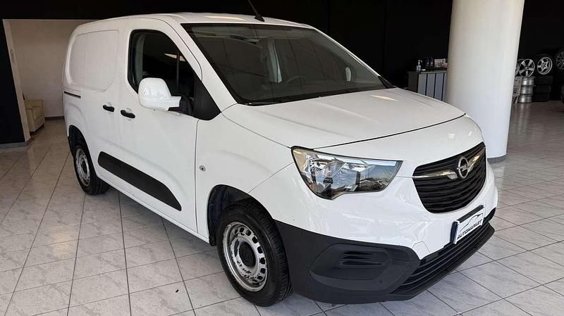 Usata Opel Combo Edition 75 CV (55 kW) 2020 Bianco Monovolume