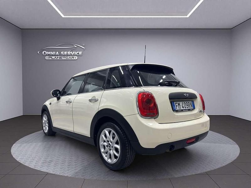 Usata Mini One D Business 95 CV (69 kW) 2017 Beige Utilitaria