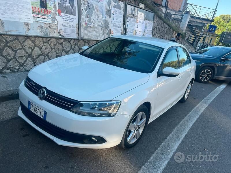 Usata 2011 VW Jetta Tre volumi | 5200 € (Buon prezzo) - Immagine 1/4