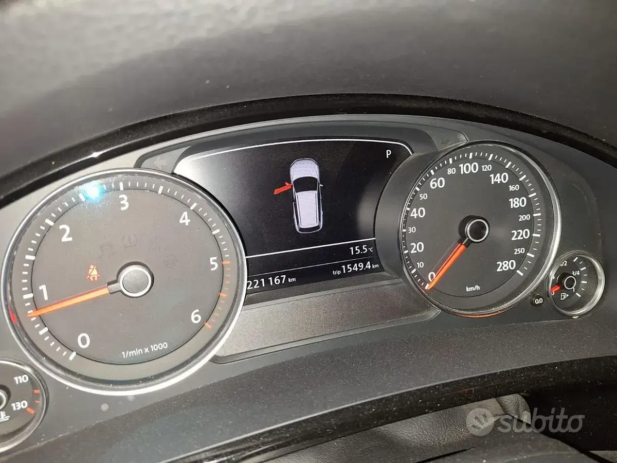 Usata VW Touareg 240 CV (176 kW) 2011 Bluazzurro SUV