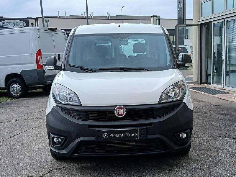 Usata Fiat Doblò 84 CV (61 kW) 2019 Bianco Monovolume