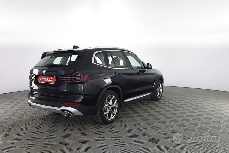 Usata BMW X3 Comfort Edition 150 CV (110 kW) 2023 Zaffiro nero metallizzato SUV