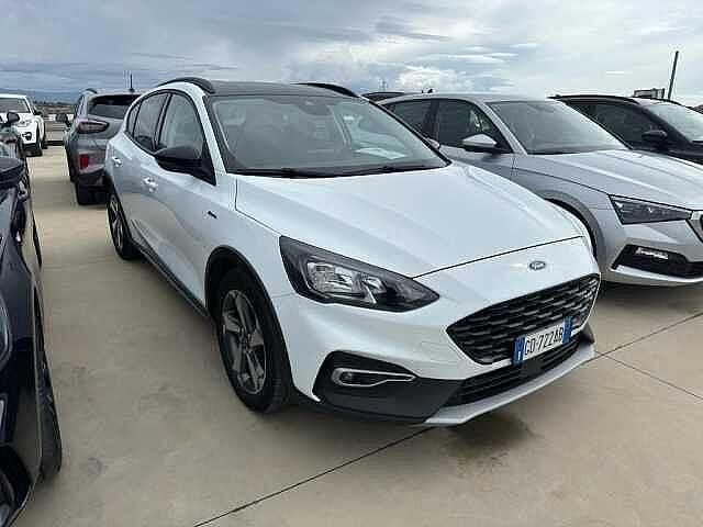 Usata Ford Focus Active 120 CV (88 kW) 2021 Bianco Berlina