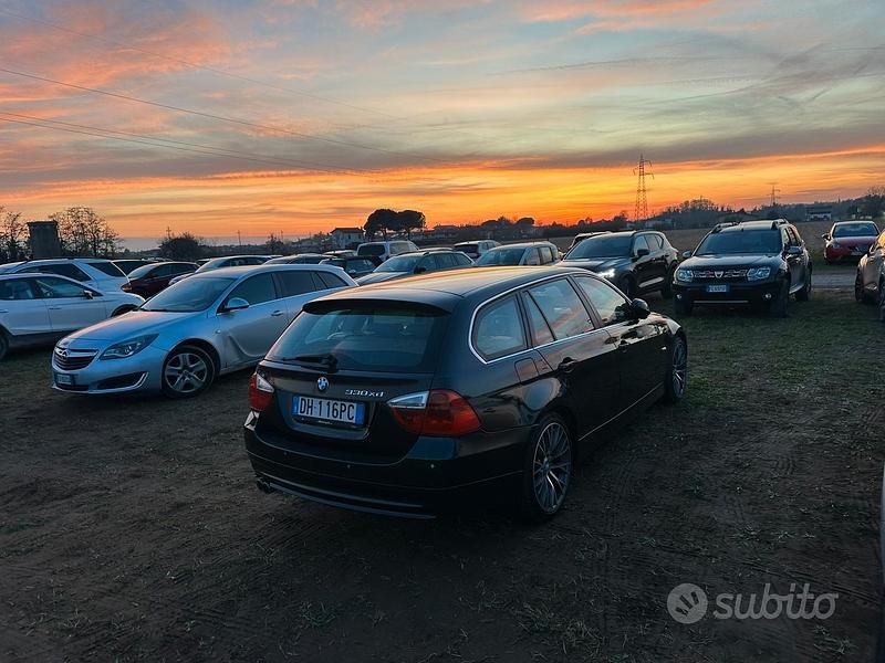 Usata BMW 330 231 CV (169 kW) 2007 Nero Station wagon