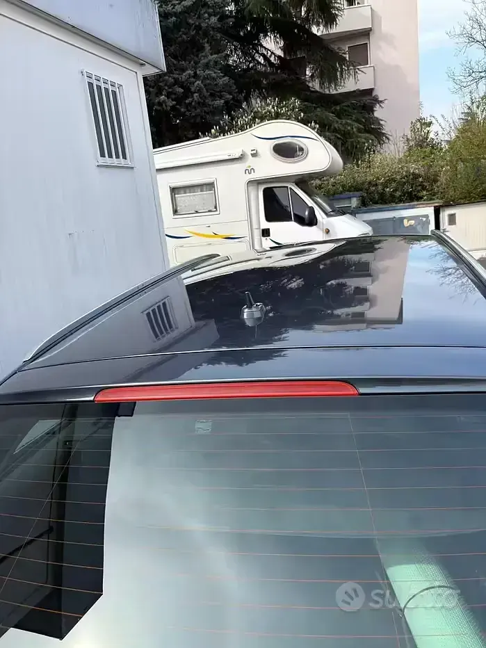 Usata Audi A6 140 CV (102 kW) 2011 Nero Station wagon
