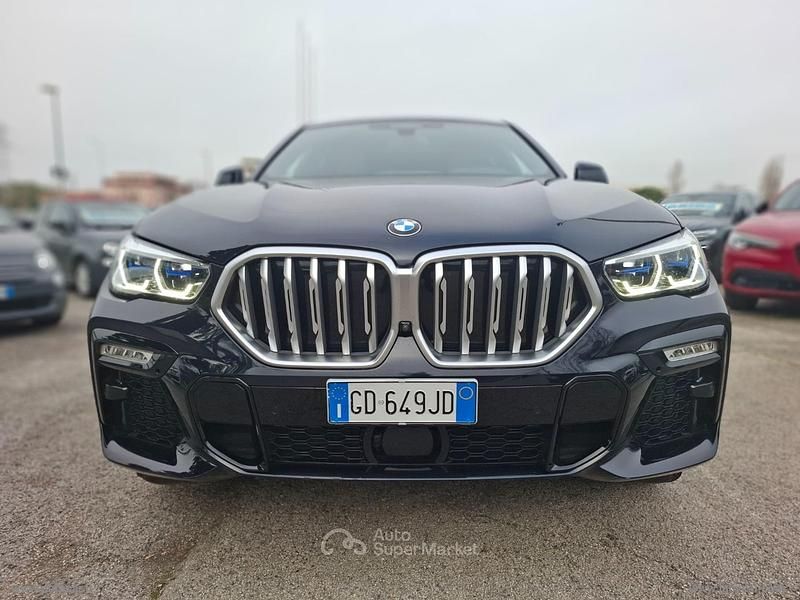 Usata BMW X6 M Sport 333 CV (244 kW) 2021 Blu SUV