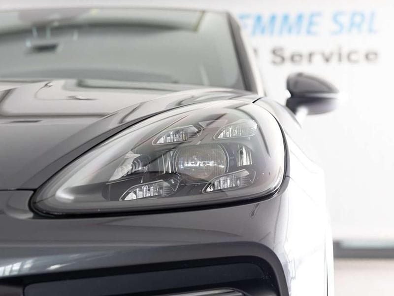 Usata Porsche Cayenne 340 CV (250 kW) 2021 Grigio SUV